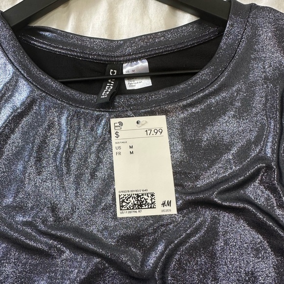 H&M Shimmering Silver Short Sleeve Top - Picture 6 of 9